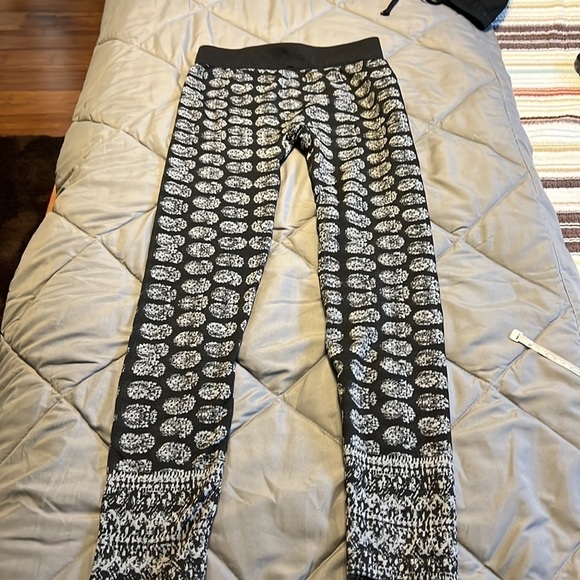 Black and gray leggings, super soft and thick, Sz S-M - Picture 2 of 8